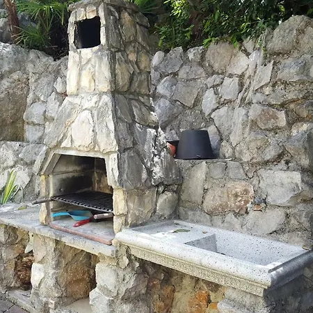 Maria With Swimming Pool Apartment Opatija