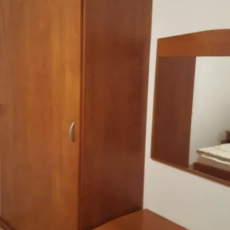 Apartment Maria With Swimming Pool